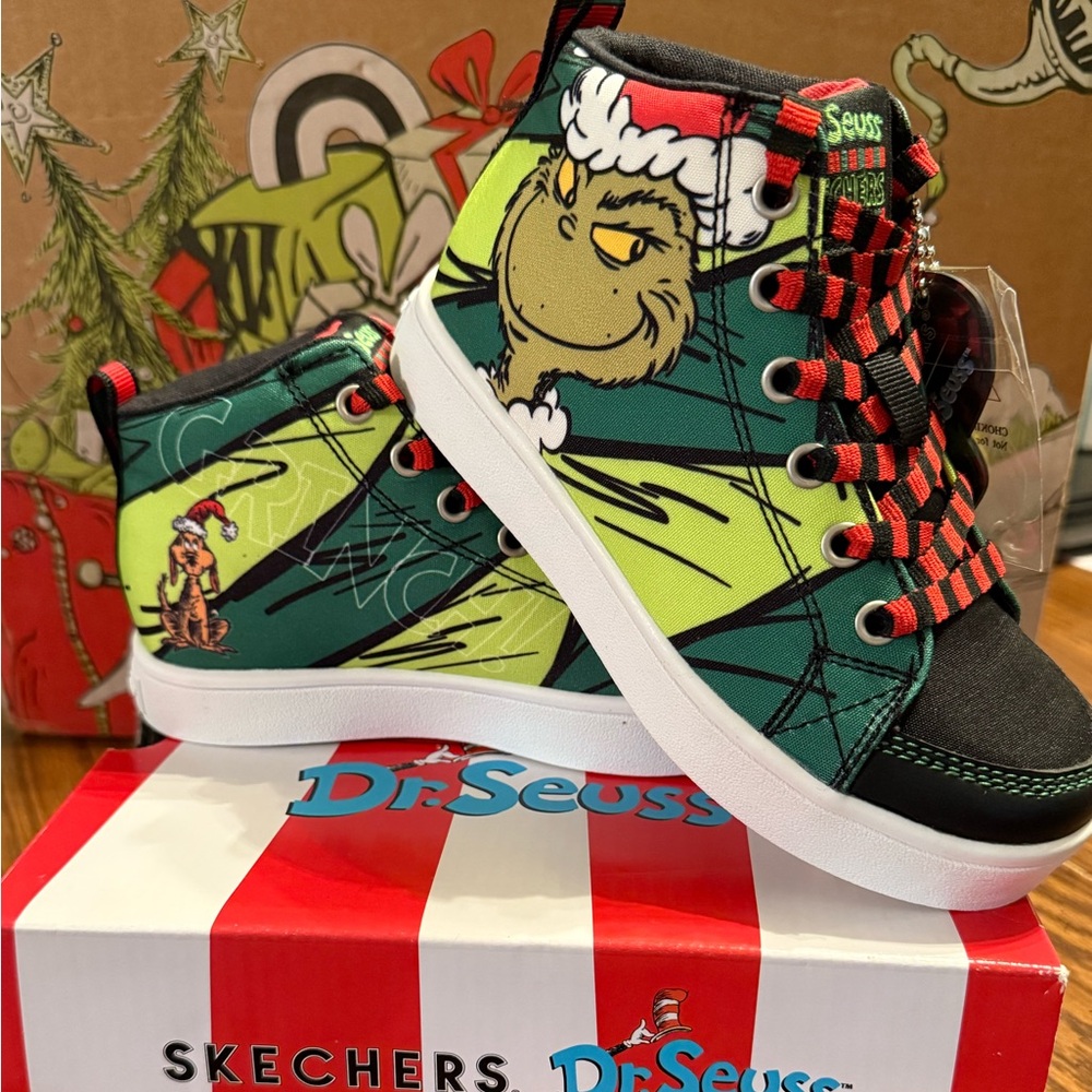 Grinch Skechers Kids size 12